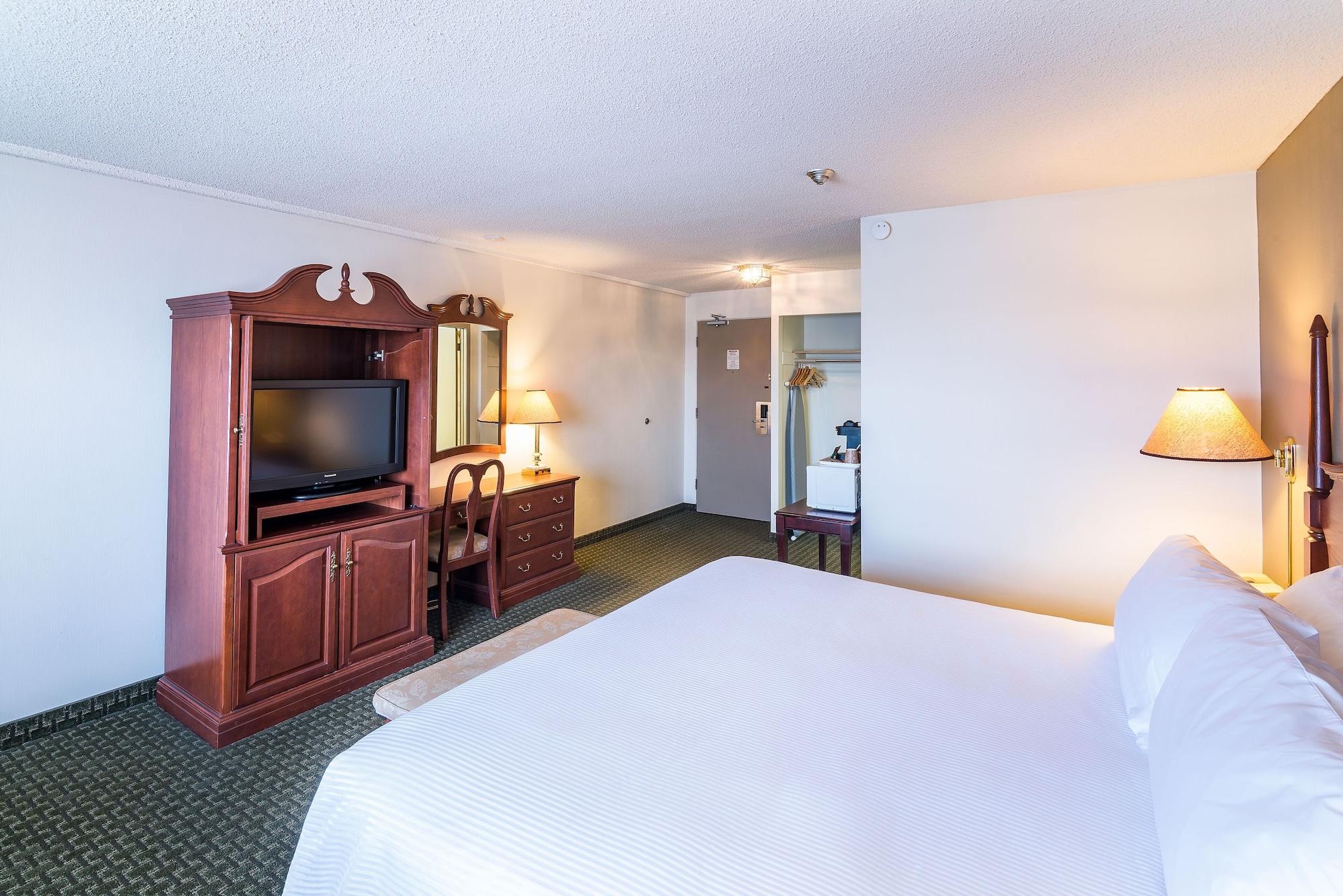 Ramada By Wyndham Thunder Bay Airlane Hotel Extérieur photo